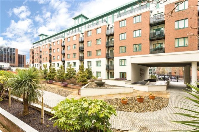 5 Adelaide Square, Whitefriar Street, Dublin 8