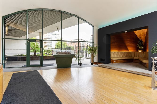 5 Adelaide Square, Whitefriar Street, Dublin 8