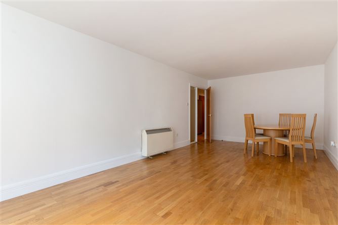 5 Adelaide Square, Whitefriar Street, Dublin 8