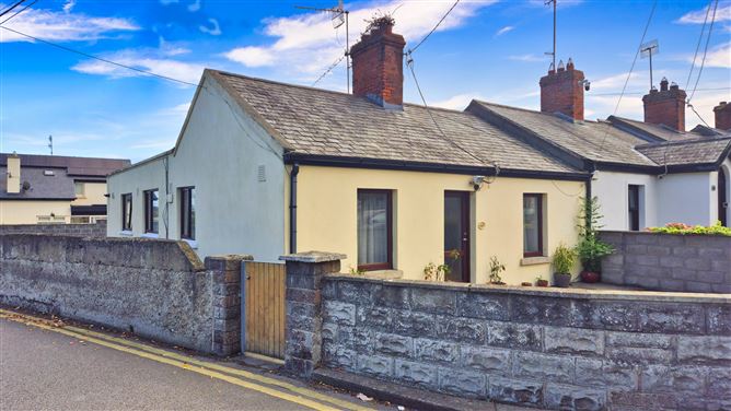 68 Saint Peter's Terrace, Howth, County Dublin