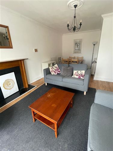 https://photos-a.propertyimages.ie/media/6/4/4/5010446/37a1695d-f9cf-4e8d-9202-6bc5c7f2f641_l.jpg