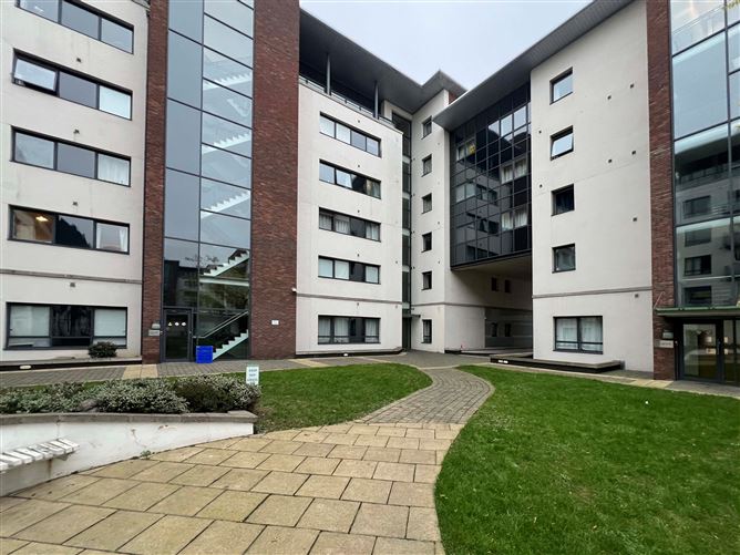 143 Shannon House, Custom House Square, IFSC, Dublin 1