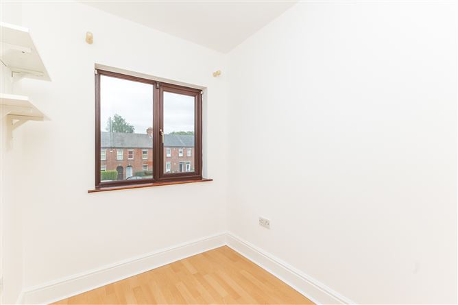 5 Phoenix Manor, Blackhorse Avenue, Stoneybatter, Dublin 7