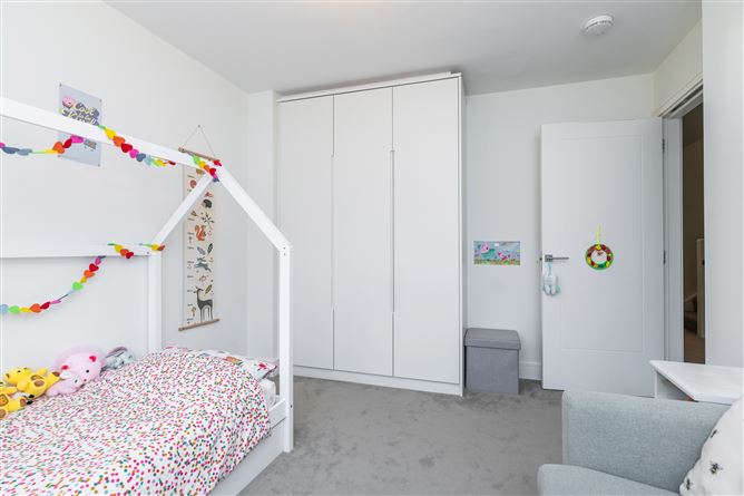 38 Clay Farm Drive, Leopardstown, Dublin 18