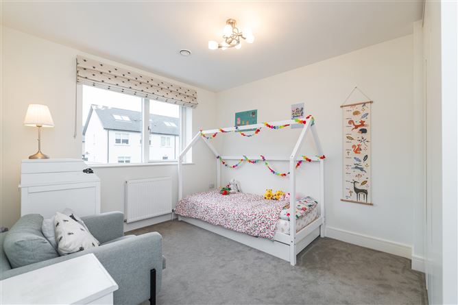 38 Clay Farm Drive, Leopardstown, Dublin 18