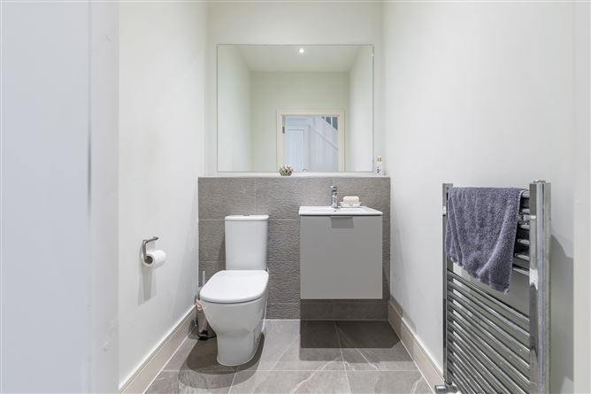 38 Clay Farm Drive, Leopardstown, Dublin 18