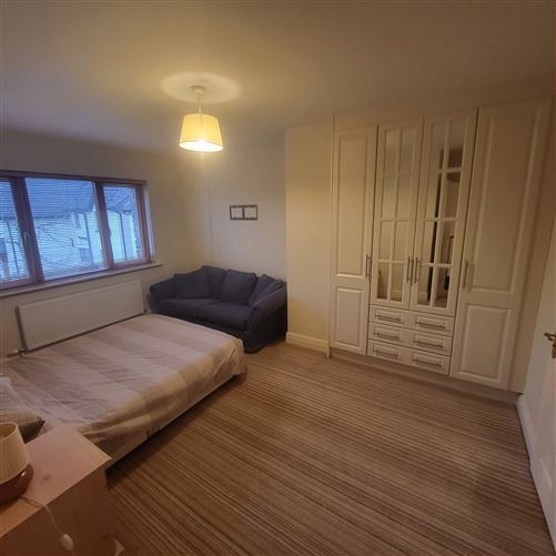 14 Earls Court Lough Rynn, Mohill, Leitrim