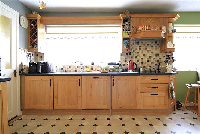 8 Green Hills, Browneshill Road, Carlow