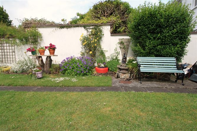 8 Green Hills, Browneshill Road, Carlow