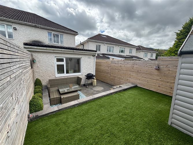 52 Hollybrook Park, Bray, Co. Wicklow