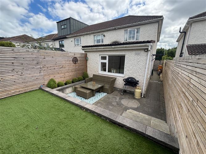 52 Hollybrook Park, Bray, Co. Wicklow