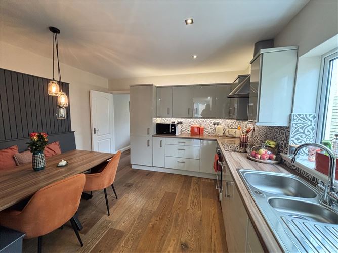 52 Hollybrook Park, Bray, Co. Wicklow