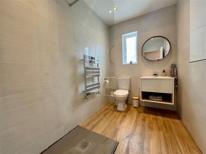 52 Hollybrook Park, Bray, Co. Wicklow
