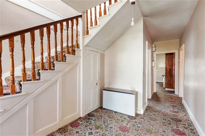 https://photos-a.propertyimages.ie/media/6/4/5/4960546/40c83d1e-2c04-4270-84d6-69fe9a2d5e43_l.jpg