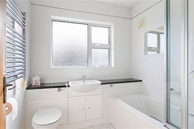 44 South Park, Foxrock, Dublin 18
