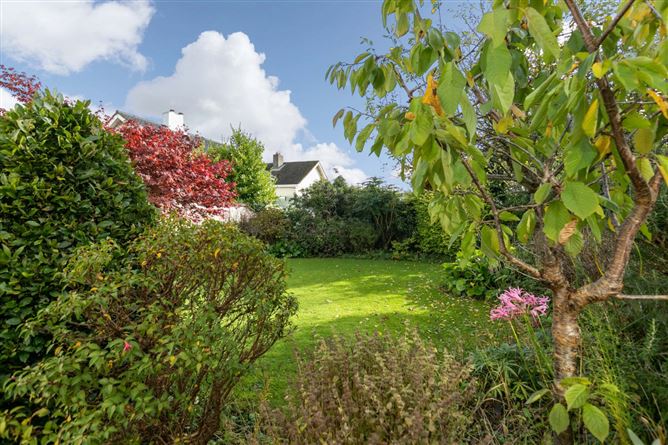 44 South Park, Foxrock, Dublin 18