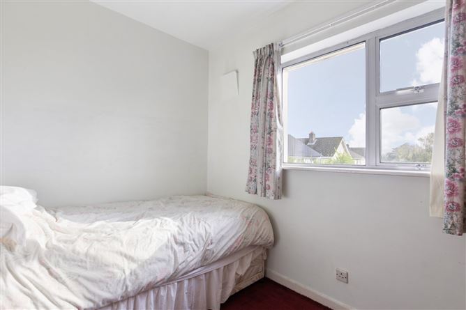 44 South Park, Foxrock, Dublin 18