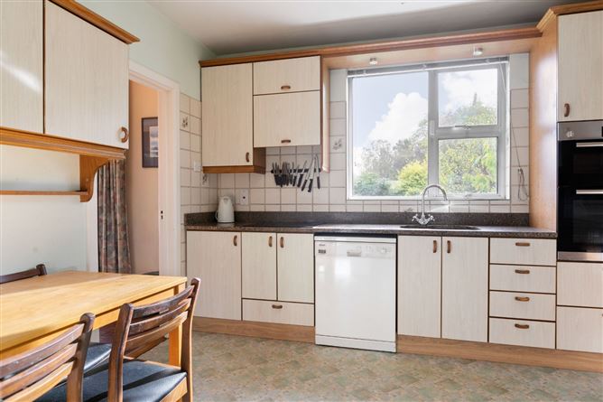 44 South Park, Foxrock, Dublin 18