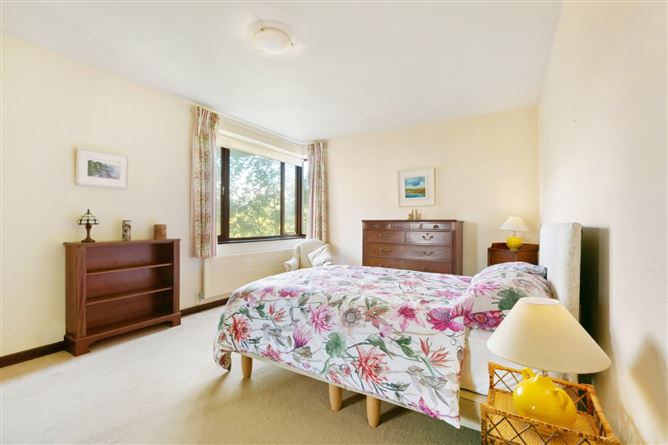 18 Merrion Village, Merrion Road, Dublin 4