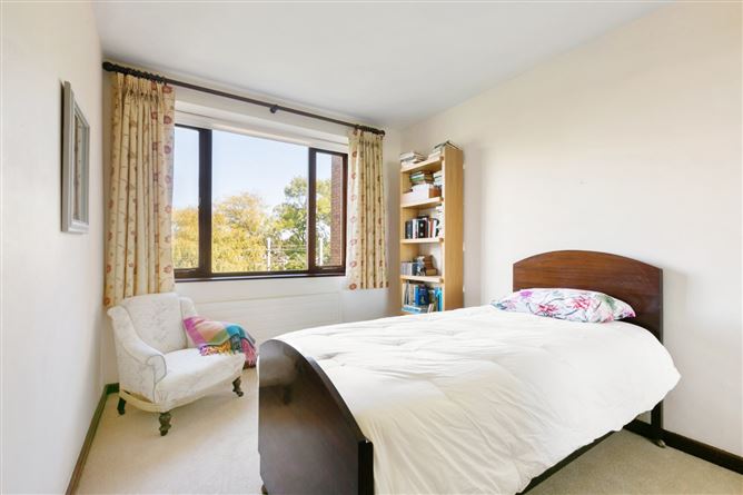 18 Merrion Village, Merrion Road, Dublin 4