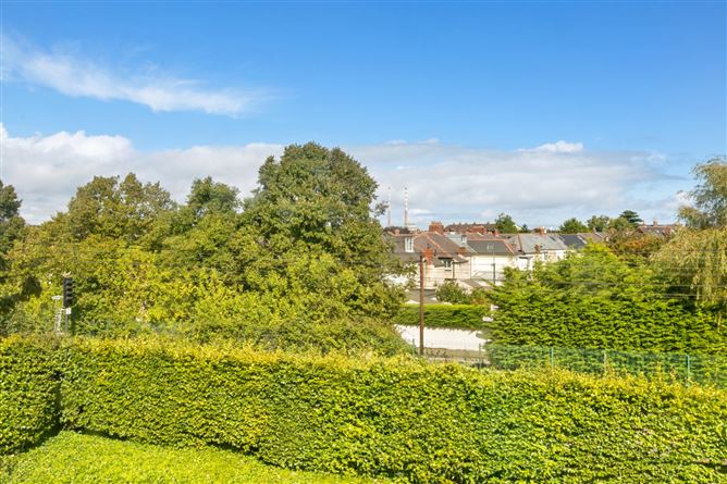 18 Merrion Village, Merrion Road, Dublin 4