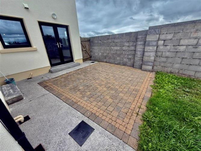 Photo 17 of 19 — 81 Carraig Mor, Caheroaun, Loughrea, County Galway
