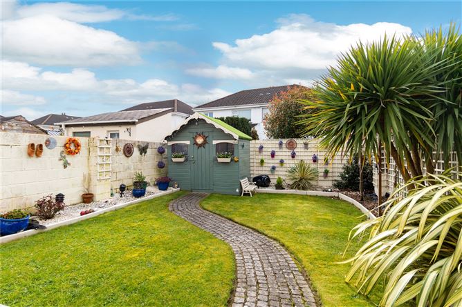 15 Ballyowen Avenue, Lucan, Co. Dublin