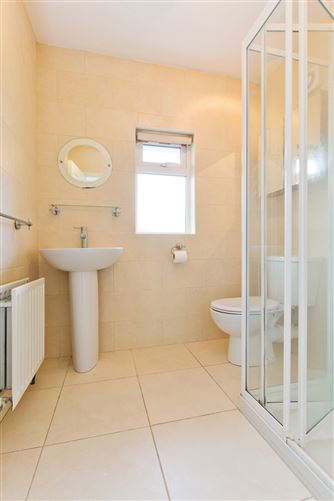 23 Glencairn Lawn, The Gallops, Leopardstown, Dublin 18