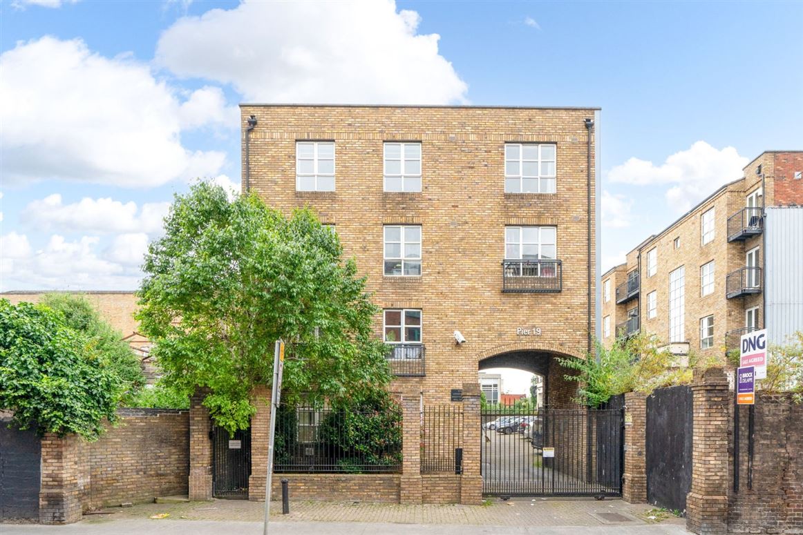 56 Pier 19, Ushers Island, Dublin 8