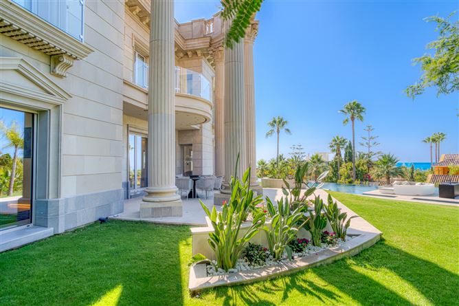 Photo 26 of 30 — Marbella, Marbella Golden Mile, Sierra Blanca, Spain