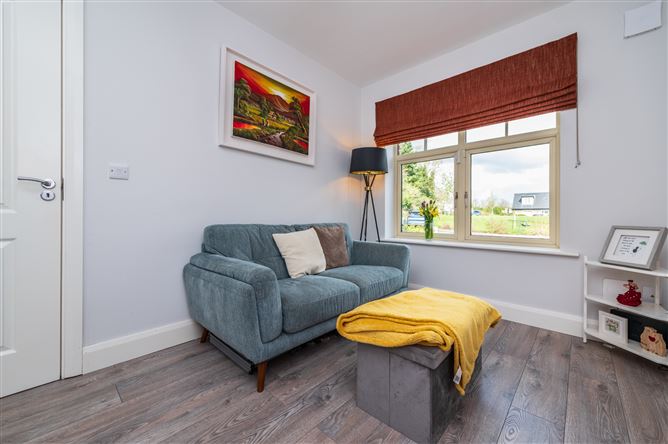 https://photos-a.propertyimages.ie/media/6/4/7/5002746/8492e0ad-4418-41fb-ac00-92afa4ad2269_l.jpg