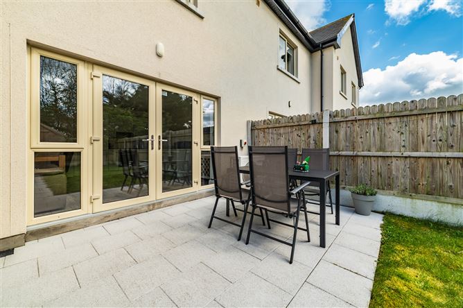 https://photos-a.propertyimages.ie/media/6/4/7/5002746/8492e0ad-4418-41fb-ac00-92afa4ad2269_l.jpg