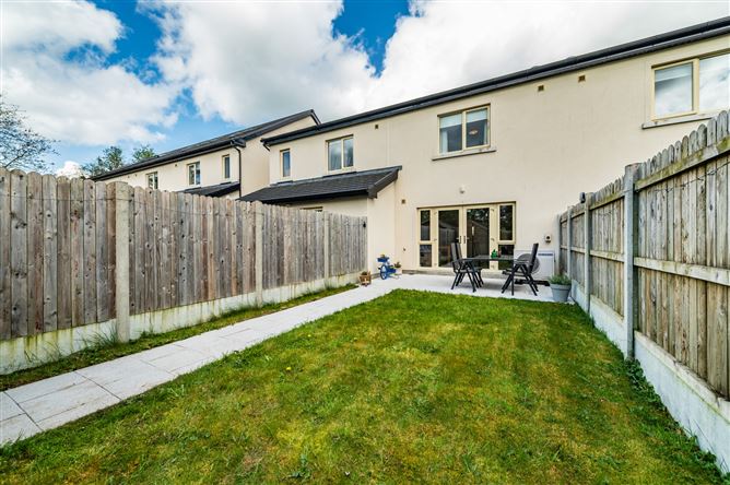 https://photos-a.propertyimages.ie/media/6/4/7/5002746/8492e0ad-4418-41fb-ac00-92afa4ad2269_l.jpg