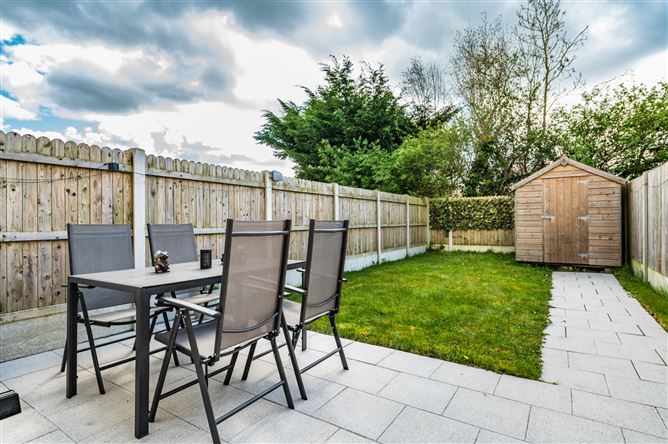 https://photos-a.propertyimages.ie/media/6/4/7/5002746/8492e0ad-4418-41fb-ac00-92afa4ad2269_l.jpg