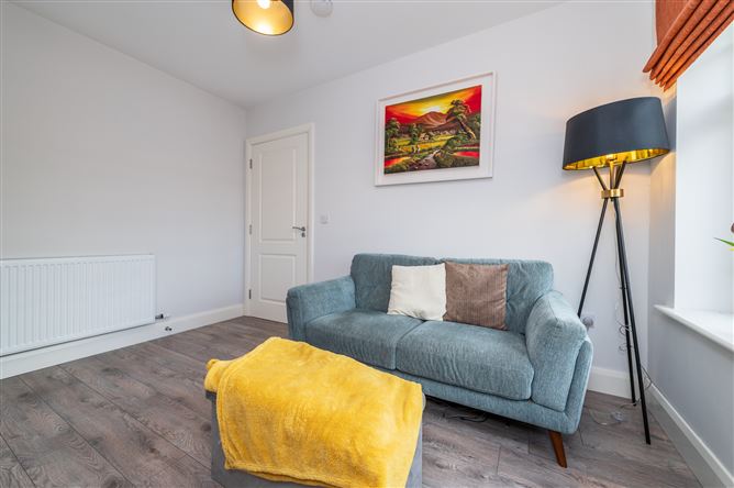 https://photos-a.propertyimages.ie/media/6/4/7/5002746/8492e0ad-4418-41fb-ac00-92afa4ad2269_l.jpg
