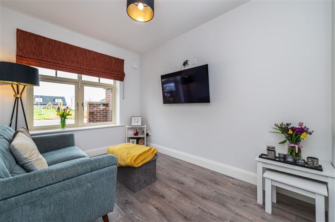 https://photos-a.propertyimages.ie/media/6/4/7/5002746/8492e0ad-4418-41fb-ac00-92afa4ad2269_l.jpg