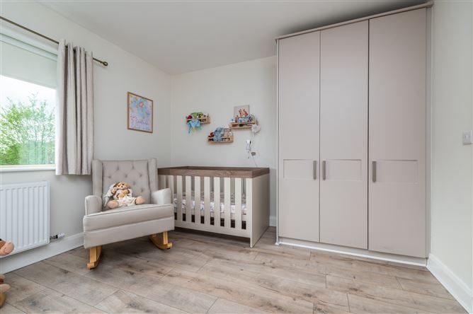 https://photos-a.propertyimages.ie/media/6/4/7/5002746/8492e0ad-4418-41fb-ac00-92afa4ad2269_l.jpg