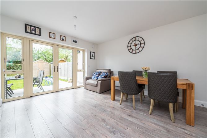 https://photos-a.propertyimages.ie/media/6/4/7/5002746/8492e0ad-4418-41fb-ac00-92afa4ad2269_l.jpg