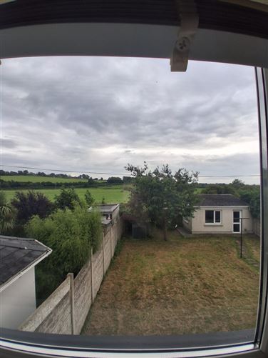 https://photos-a.propertyimages.ie/media/6/4/7/5004746/b7de9f2e-c9d9-4e51-82e9-71c1330bbb70_l.jpg