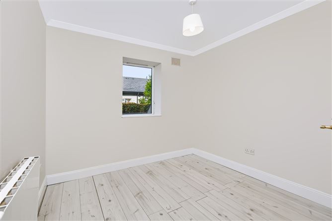 Photo 13 of 24 — 42 Melrose Court, Upper Georges Street, Co.Wexford