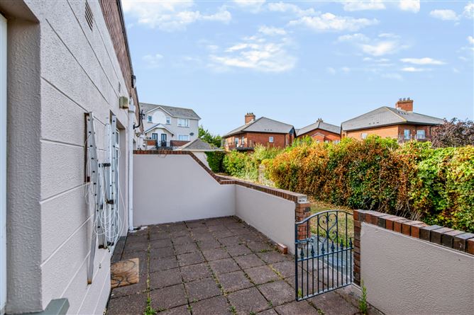 Photo 17 of 24 — 42 Melrose Court, Upper Georges Street, Co.Wexford