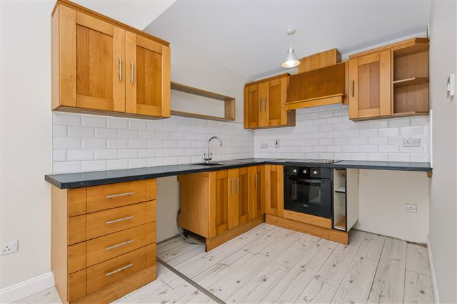 Photo 7 of 24 — 42 Melrose Court, Upper Georges Street, Co.Wexford
