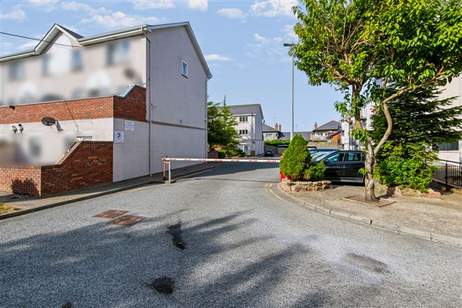 Photo 15 of 24 — 42 Melrose Court, Upper Georges Street, Co.Wexford