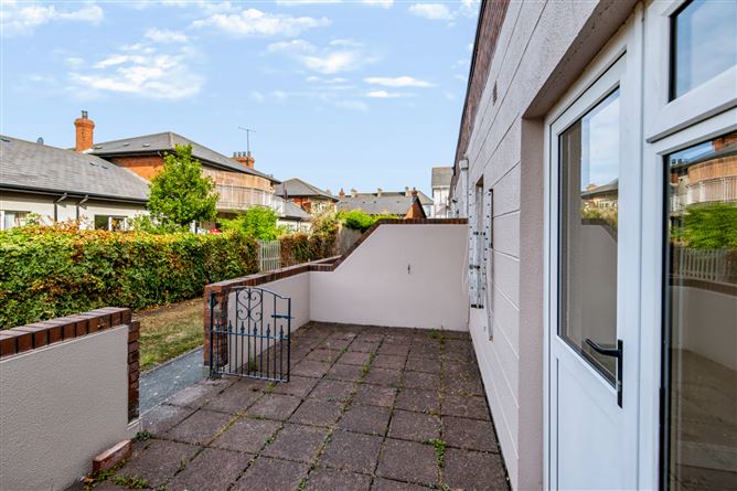 Photo 16 of 24 — 42 Melrose Court, Upper Georges Street, Co.Wexford