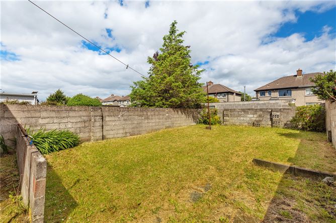 28 Beneavin Park, Glasnevin, Dublin 11