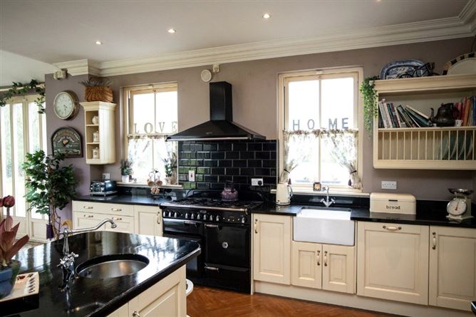 Manderley, Dunbell Big, Maddoxtown, Sion Road, Kilkenny