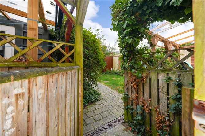 19 Castlegate Drive, Adamstown, Co.Dublin
