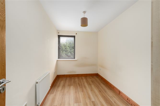 19 Castlegate Drive, Adamstown, Co.Dublin