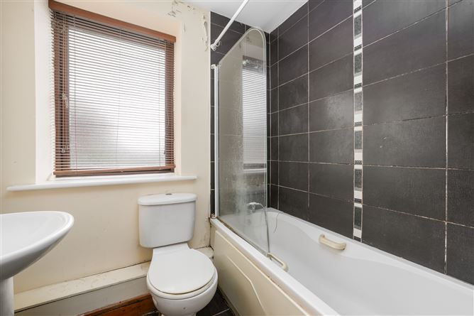 19 Castlegate Drive, Adamstown, Co.Dublin