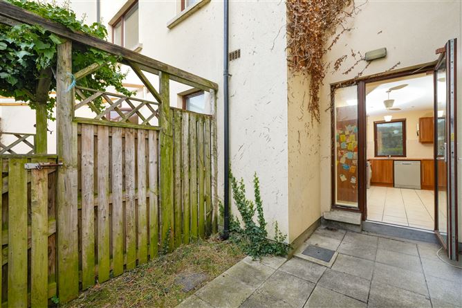 19 Castlegate Drive, Adamstown, Co.Dublin